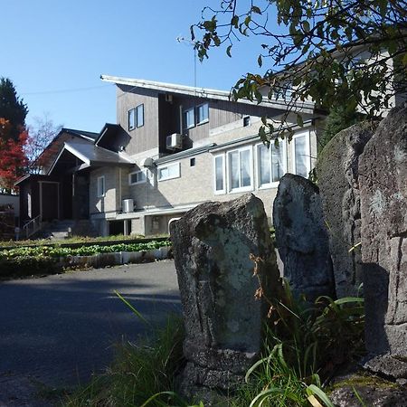 Community House Tyrolien Otel Hakuba Dış mekan fotoğraf