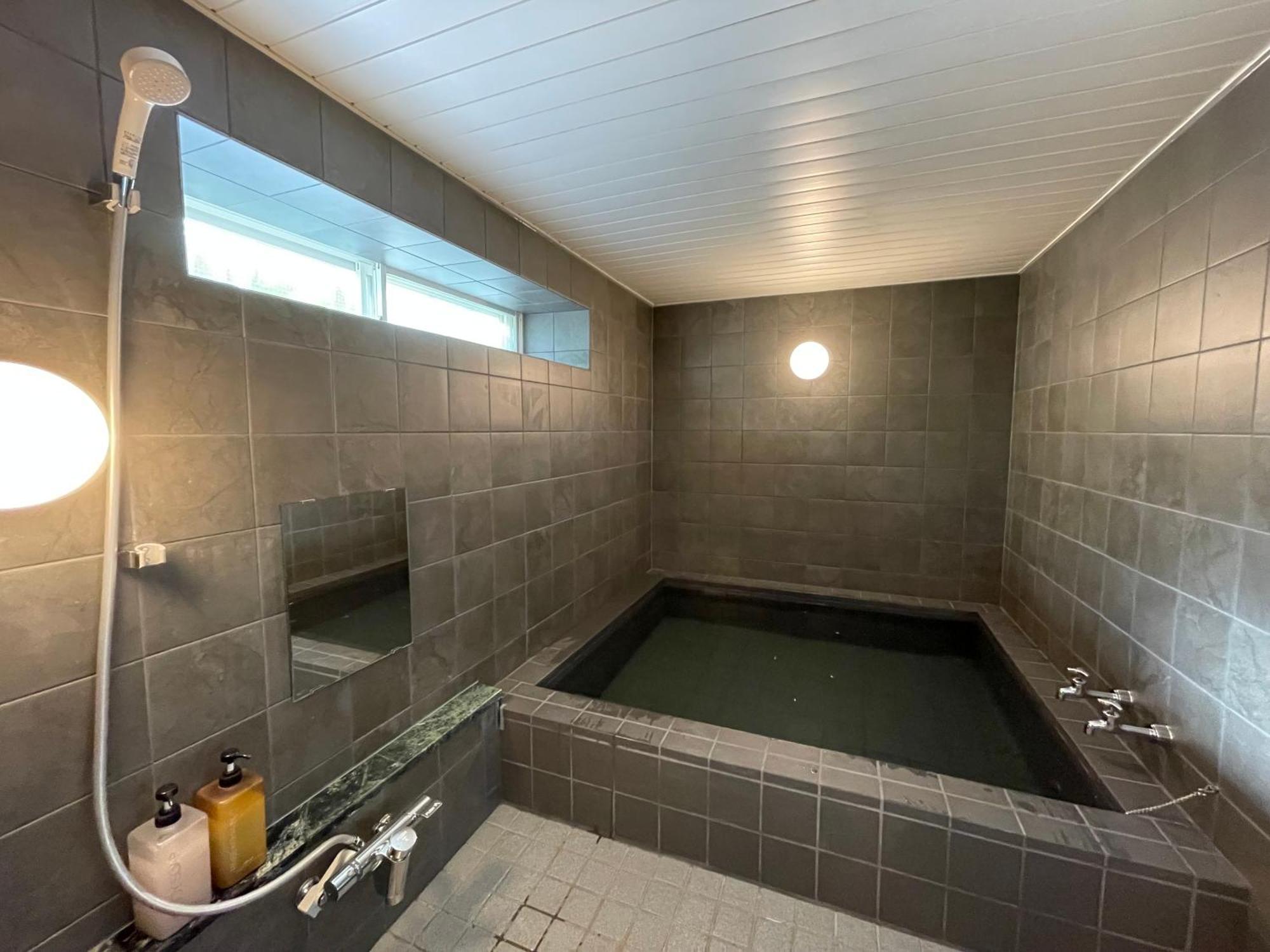 Community House Tyrolien Otel Hakuba Dış mekan fotoğraf