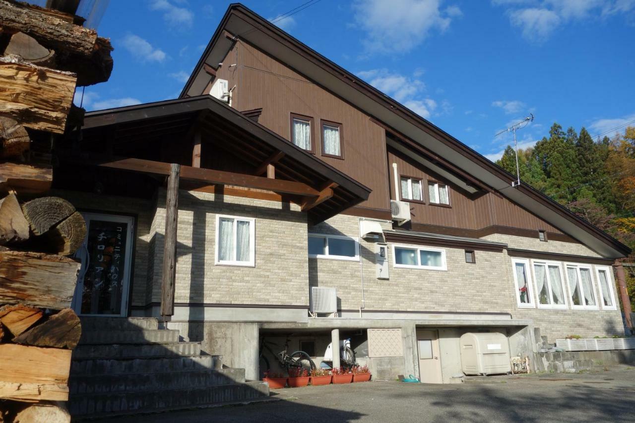 Community House Tyrolien Otel Hakuba Dış mekan fotoğraf